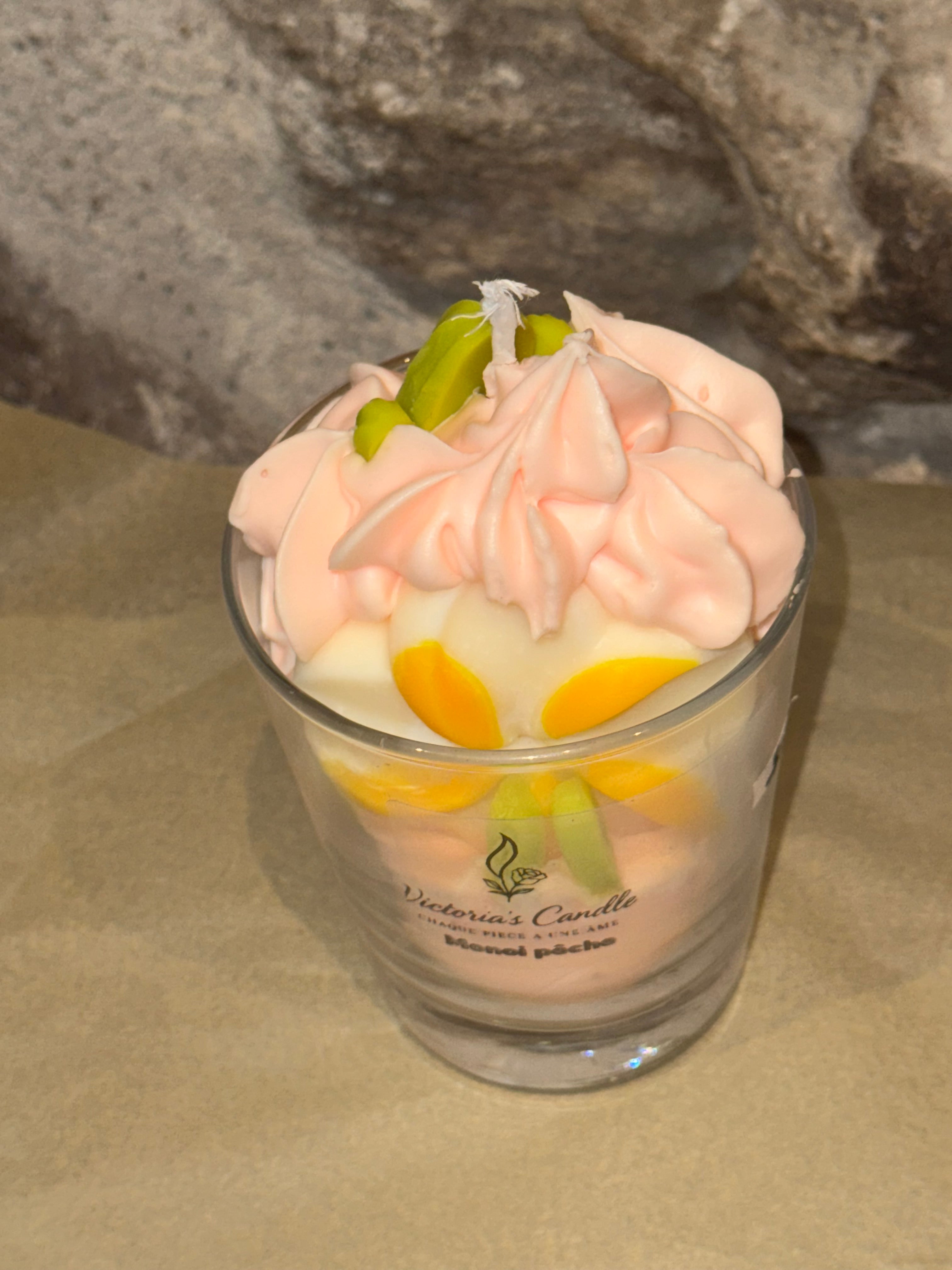 « Monoi-pêche » bougie fruitée